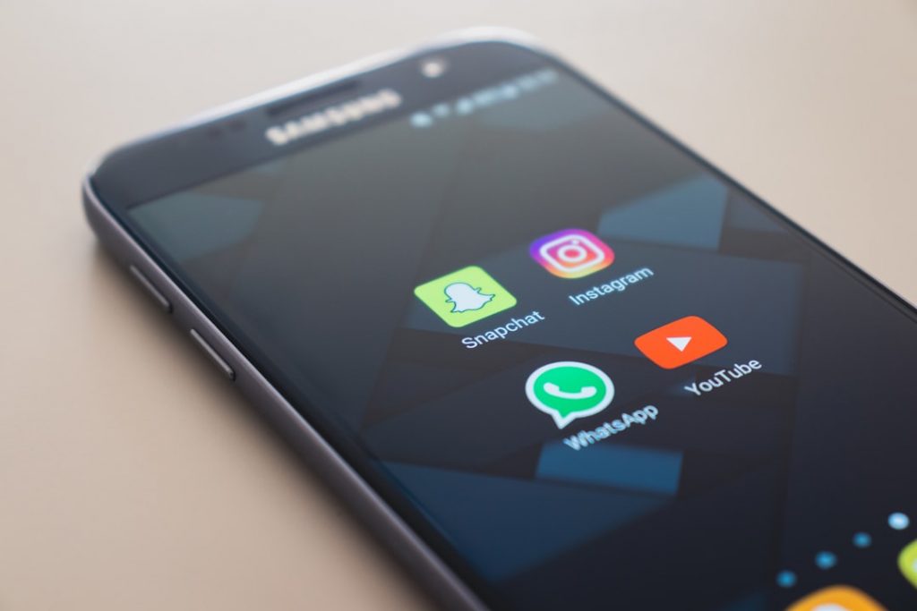 Atendimento Humanizado no WhatsApp: Como o ChatGPT pode ajudar sua empresa?